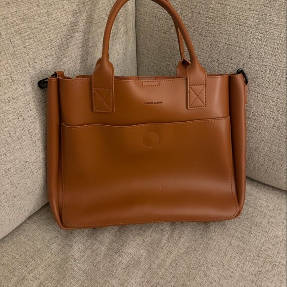 Claudia Canova single pocket tote bag in tan - Picture 1 of 4